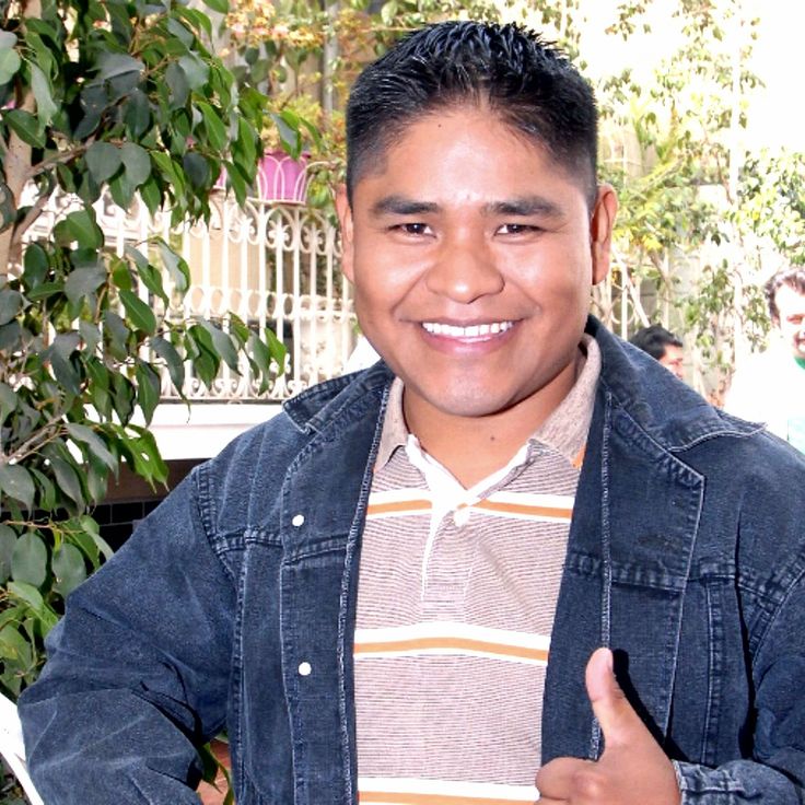 <em>Carlos S.</em>